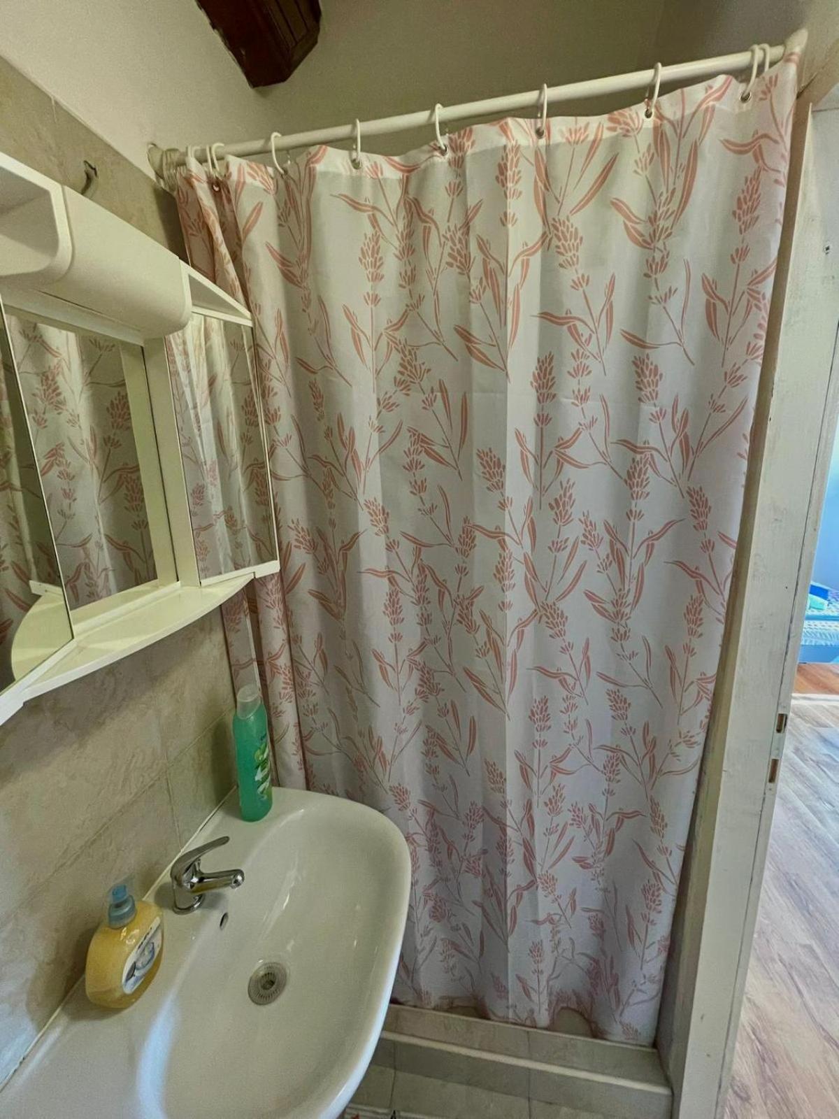 Dejan apartment4-Top centar with PRIVATE parking Pula Bagian luar foto
